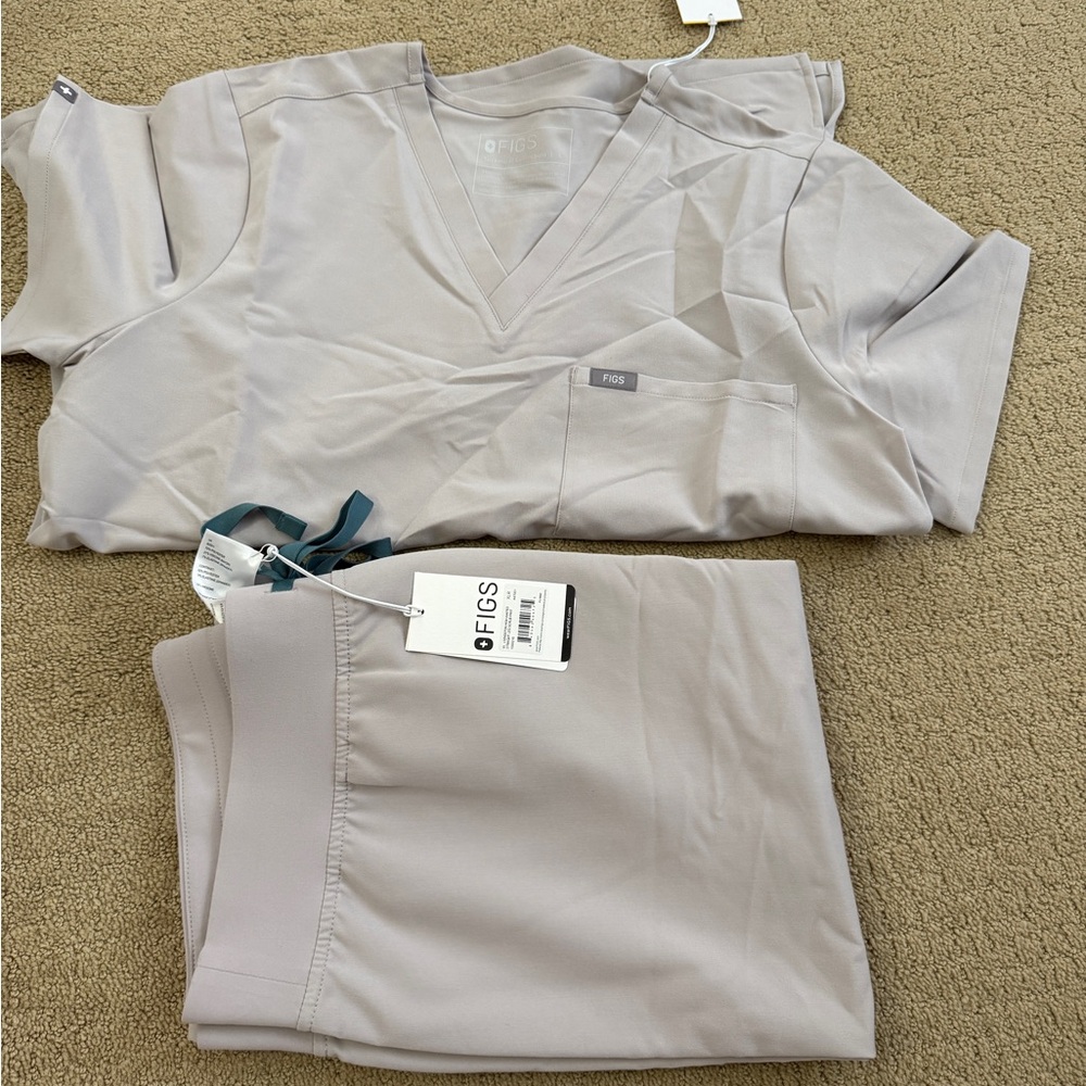 Figs Women's Scrub Top and Pants Set in Light Taupe